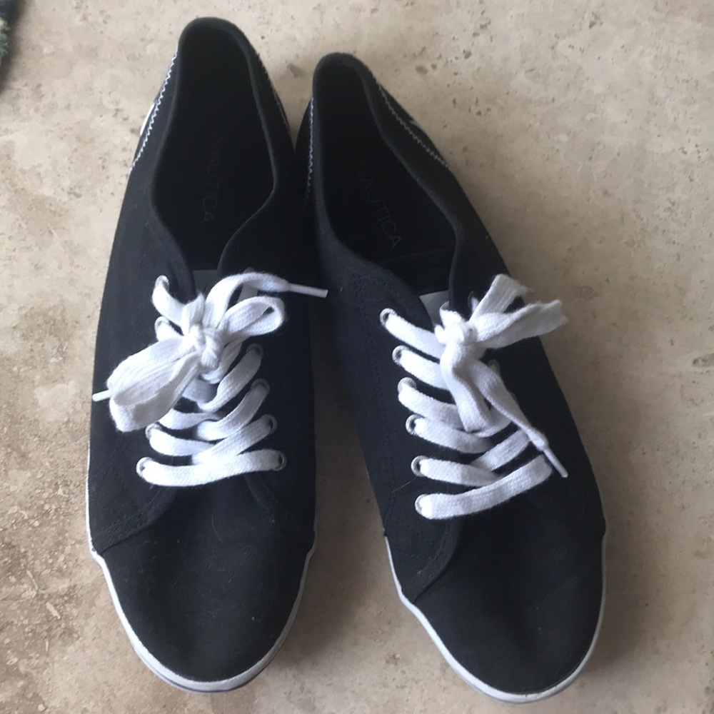 Nautica Size 9 shoes